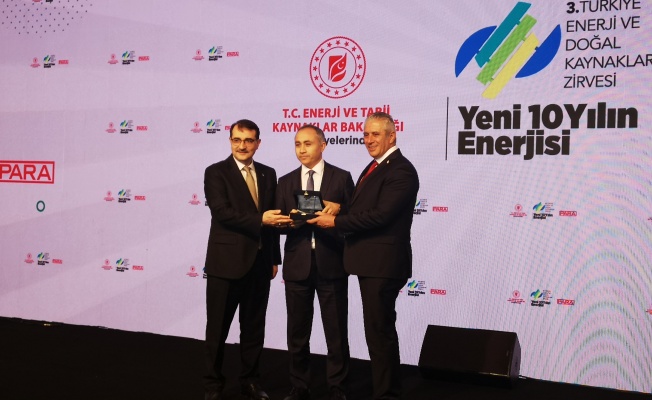 ENERJİ VE DOĞAL KAYNAKLAR ZİRVESİ’NDE LİMAK ENERJİ’YE ÖDÜL