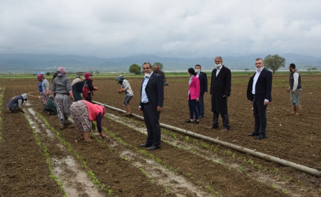 CHP BURSA İL BAŞKANI KARACA VE MİLLETVEKİLİ KAYIŞOĞLU YENİŞEHİR'DEYDİ