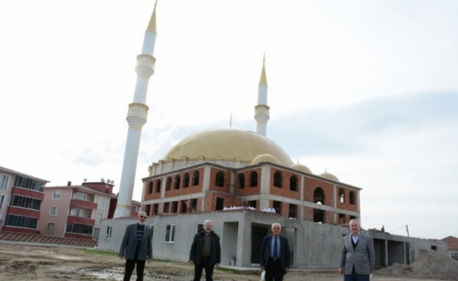 Mustafakemalpaşa'da Mekke Camii yükseliyor