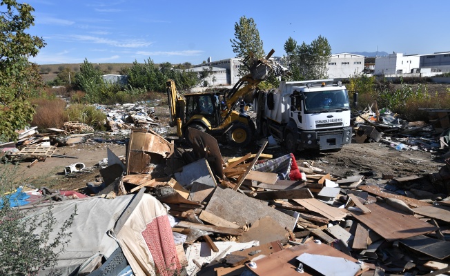 Osmangazi’de kaçak barakalar yıkıldı