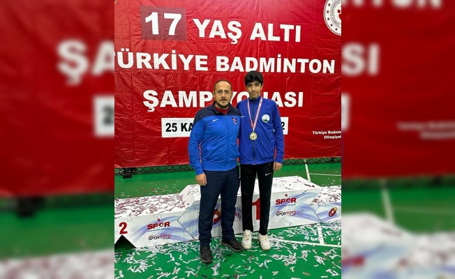 Osmangazili Badmintoncudan Altın Madalya