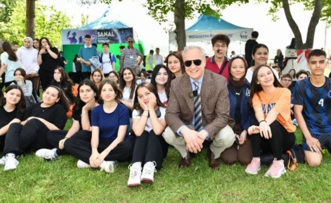 Mustafakemalpaşa'da Başkan Erdem, gençlerle buluştu