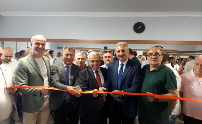 Bursa'da Doç.Dr. Adnan Demirci'nin muayenehanesine gözalıcı açılış