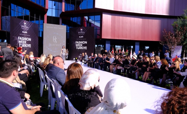 FASHION WEEK TÜRKİYE İLE BUTTİM’DE MODA RÜZGARI ESTİ