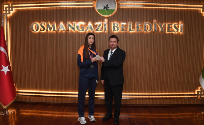 Başkan Aydın şampiyon sporcuları ağırladı