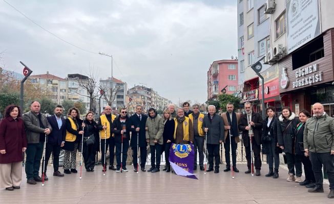 Gemlik’te Görme Engelliler İçin Farkındalık Etkinliği Düzenlendi