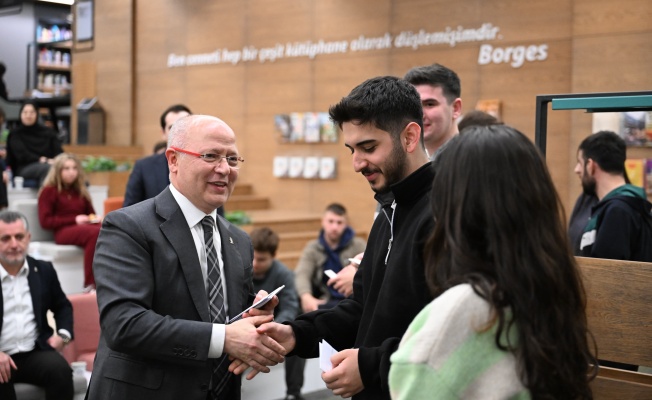 BAŞKAN YILMAZ'DAN ‘UYUMAYAN’ ÖĞRENCİLERE ZİYARET