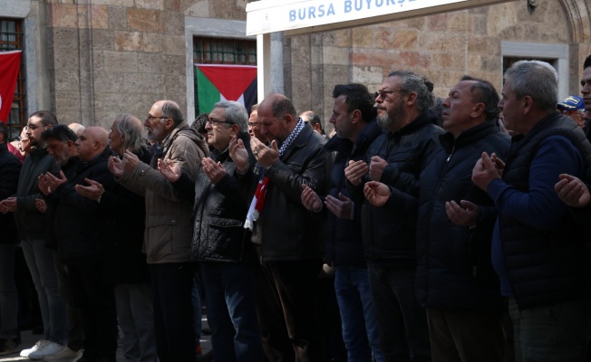 İSRAİL’İN ZULMÜNE KARŞI BURSA’DAN TEKBİRLER YÜKSELDİ