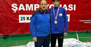 Osmangazili Badmintoncudan Altın Madalya