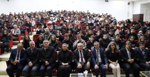 PROF. DR. BURCU ÖZSOY, BURSA’DA GENÇLERLE BULUŞTU