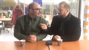 Mustafa Bozbey için düzenlenen tanıtım programında gazeteci Atilla Sağım ile gündemi değerlendiriyor